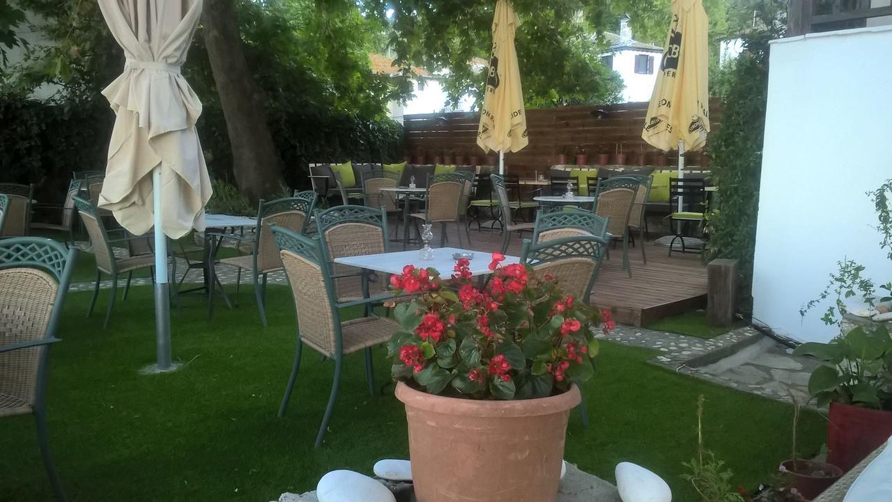 Hermes Hotel Chorefton Esterno foto